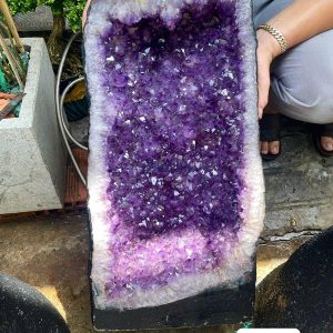 ĐỘNG THẠCH ANH TÍM BRAZIL, KL: 48,82KG – KT: 62*31CM