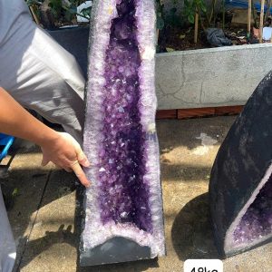 ĐỘNG THẠCH ANH TÍM BRAZIL, KL: 48KG – KT: 82*23CM